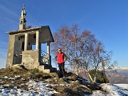 50 Alla Madonnina della neve in vetta al Monte Poieto (1360 m)